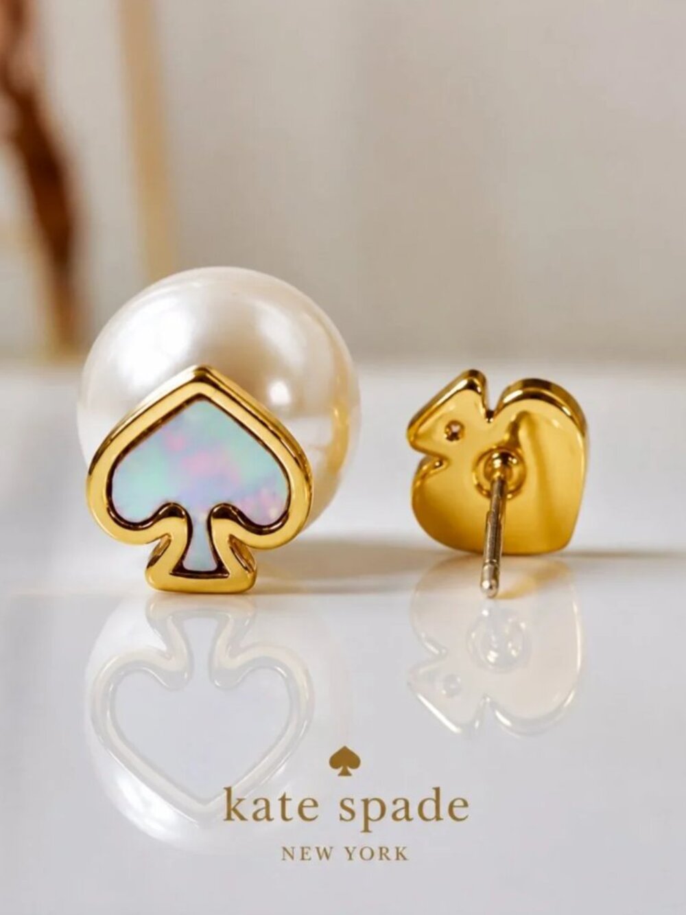 Kate Spade Pearl Spade Stud Earrings Gold Tone Mother of Pearl Designer Jewelry